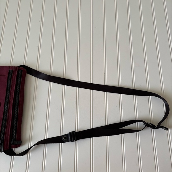 Victorinox | Women's Lifestyle Accessory Compact Crossbody Travel Bag Beetroot - Picture 7 of 7